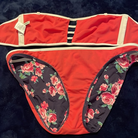 Ladies Bikini Bando top - Picture 4 of 6